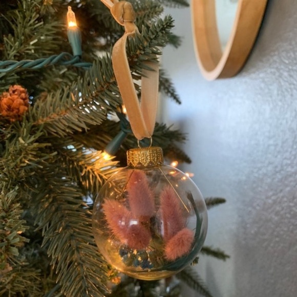 Handmade small Xmas bulb and real air dried plants and teal feathers. - Picture 2 of 5